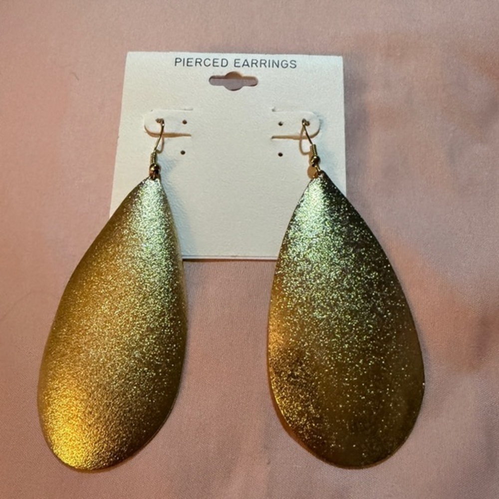 Gold Teardrop Earrings NWT